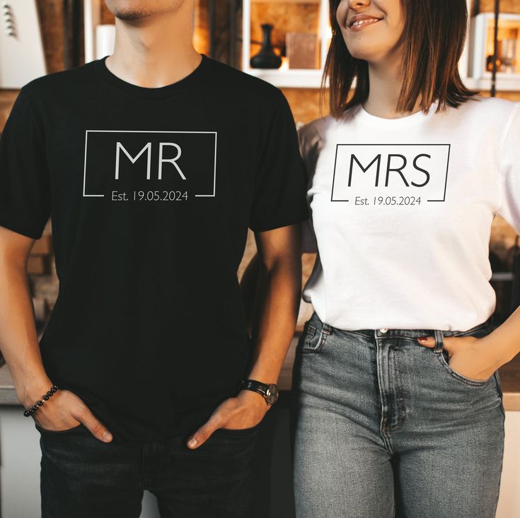 Discover the “MR & MRS” Couple T-Shirt Set – Celebrate Your Special Day